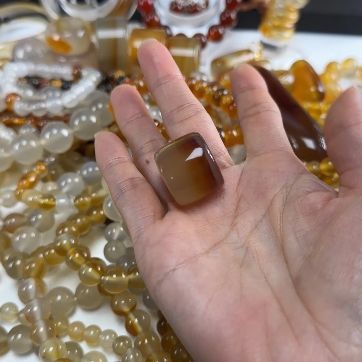 享***活玛瑙/玉髓未镶嵌颈饰