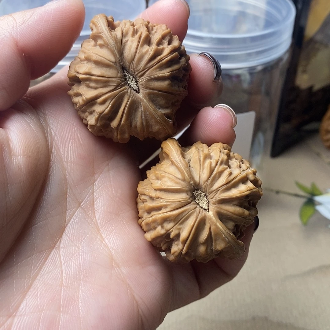 恩***吊坠文玩核桃磨盘