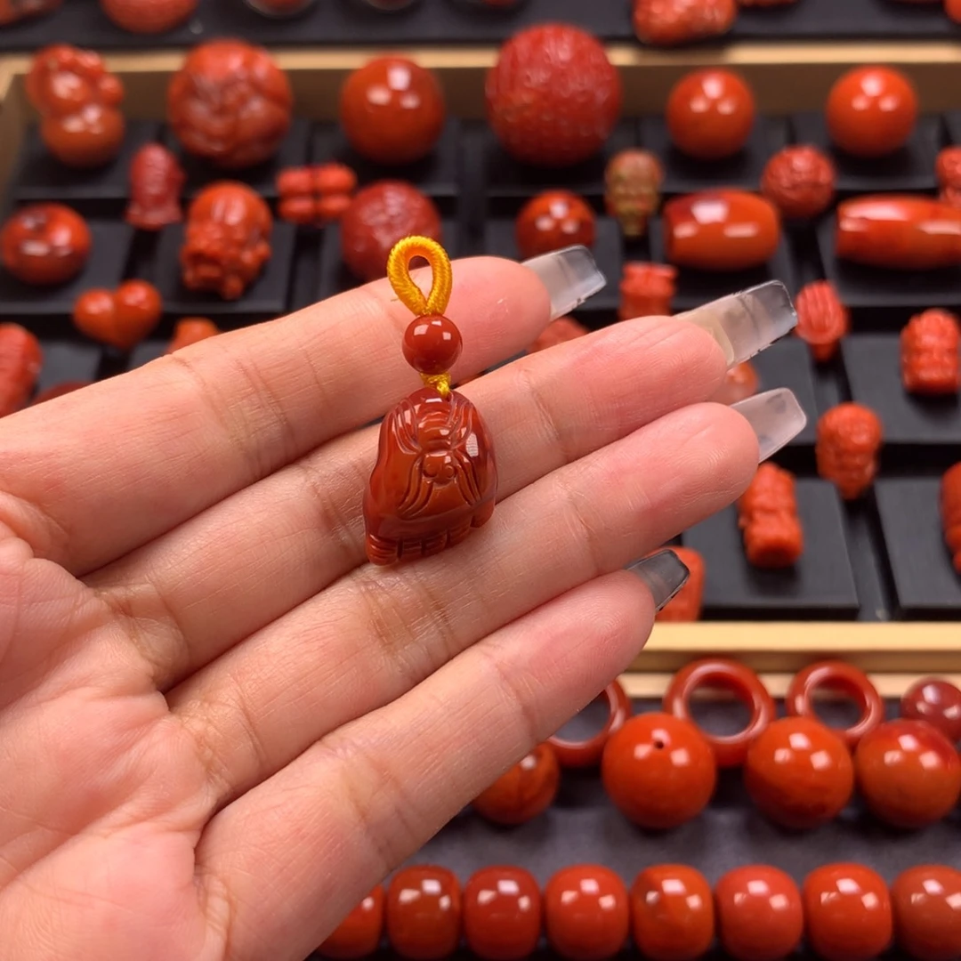 未镶嵌知足常乐侧挂南红玛瑙