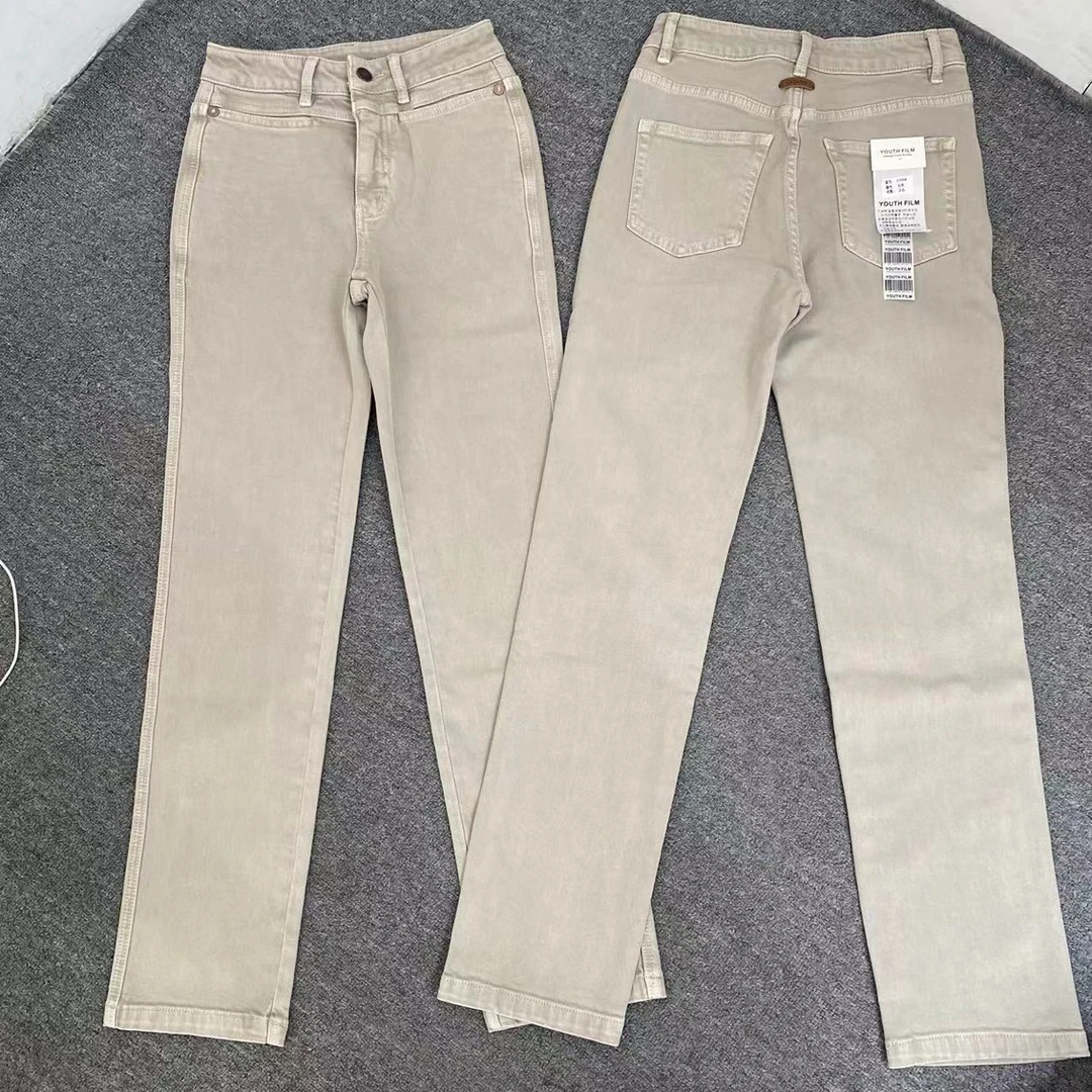 2025新款燕麦色直筒窄版牛仔裤女显瘦