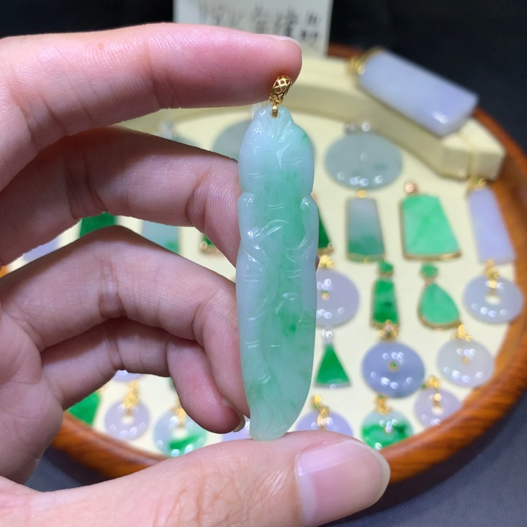 翡翠18K金镶嵌吊坠(不含链)