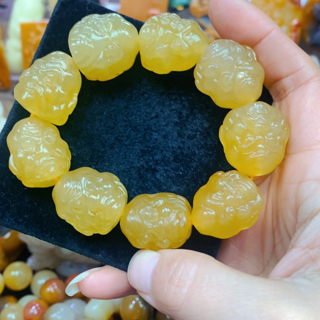 未镶嵌石英质玉（黄龙玉）手链