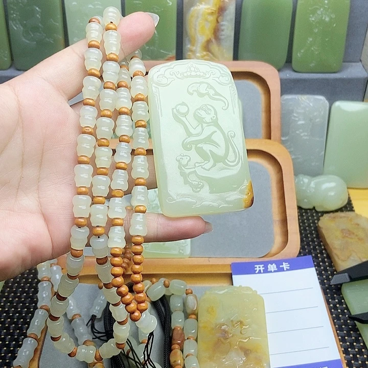 新疆昆仑山脉料猴子