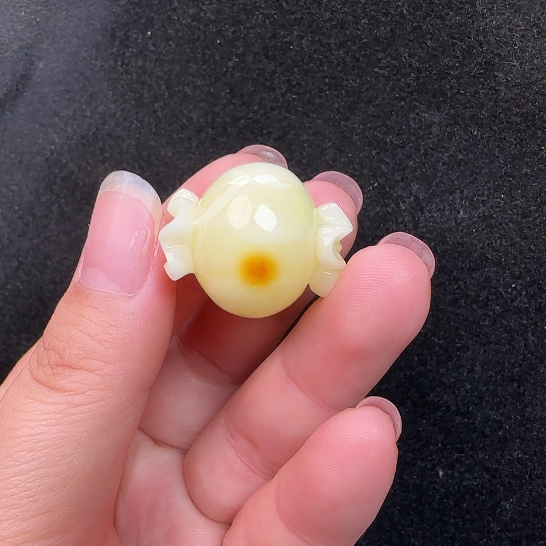 蜜蜡未镶嵌珠宝奇石