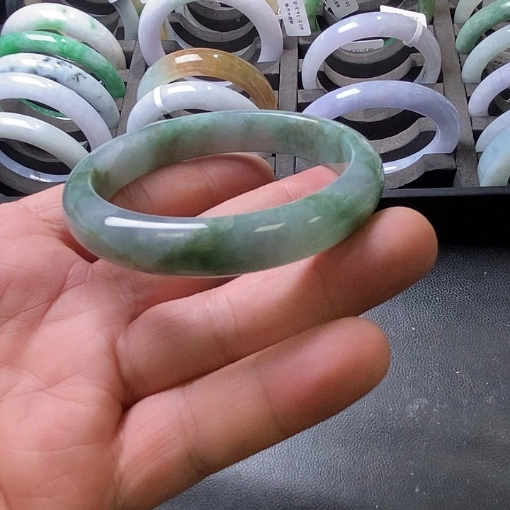 元****翡翠未镶嵌手镯正