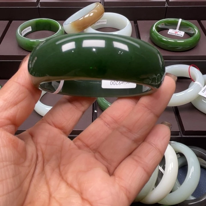 和田玉未镶嵌手镯58.59