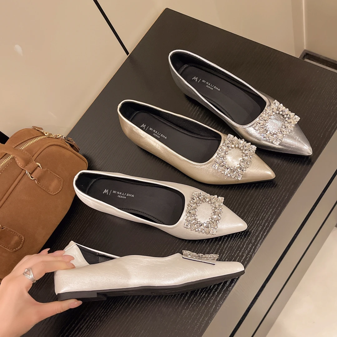 内增高平底鞋尖头水钻单鞋2025秋夏新款浅口百搭方扣玛丽珍女鞋