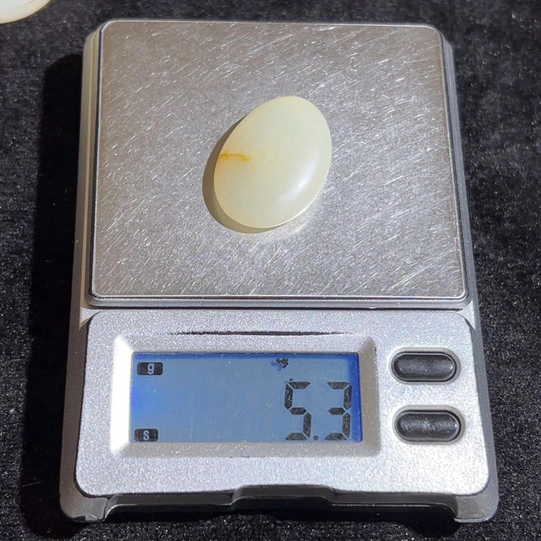 和田玉未镶嵌珠宝半成品