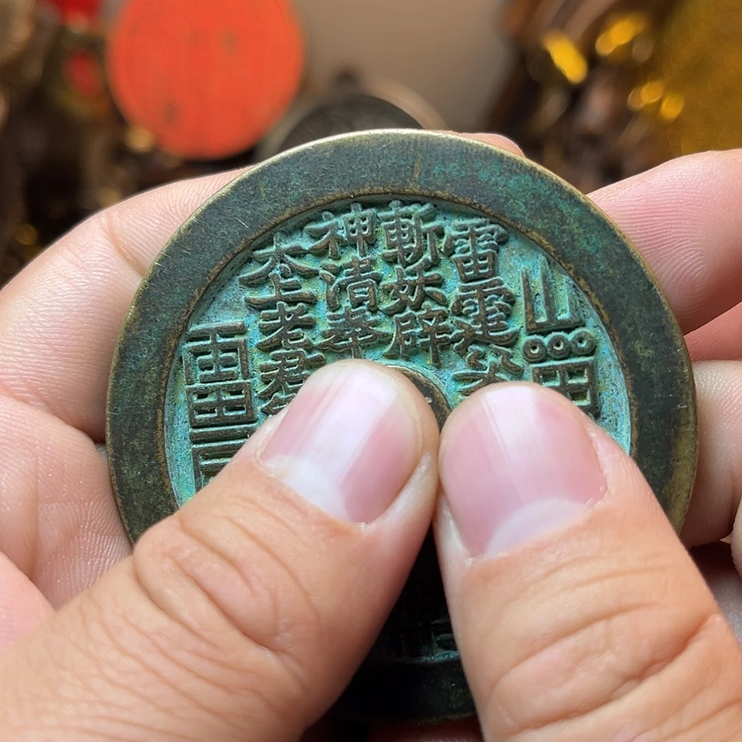 精美铜器工艺品等