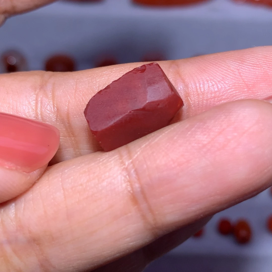 *****南红玛瑙未镶嵌隔珠7×5.5  线束保大瓦西 牛血 微沙带