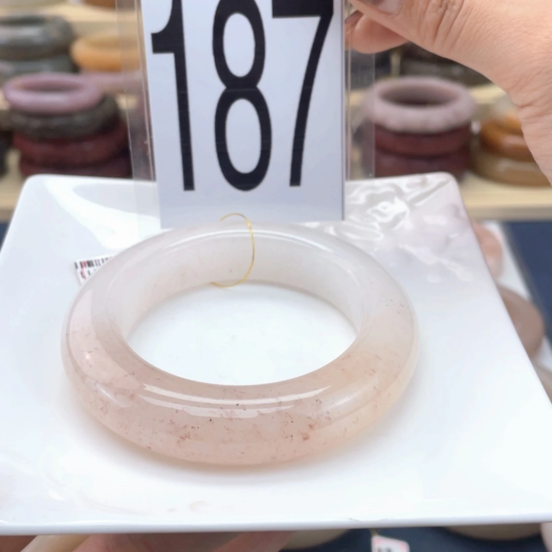 【闪购商品】石英质玉手镯未镶嵌