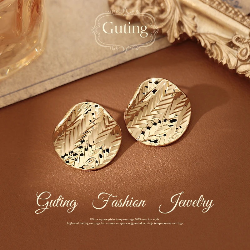 铜合金耳饰 22651金色不规则纹理耳钉女方圆脸耳饰轻奢秋冬耳环