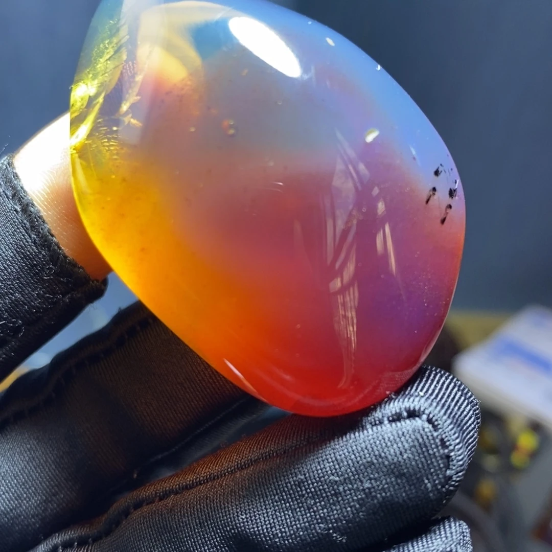 琥珀未镶嵌裸石。。。