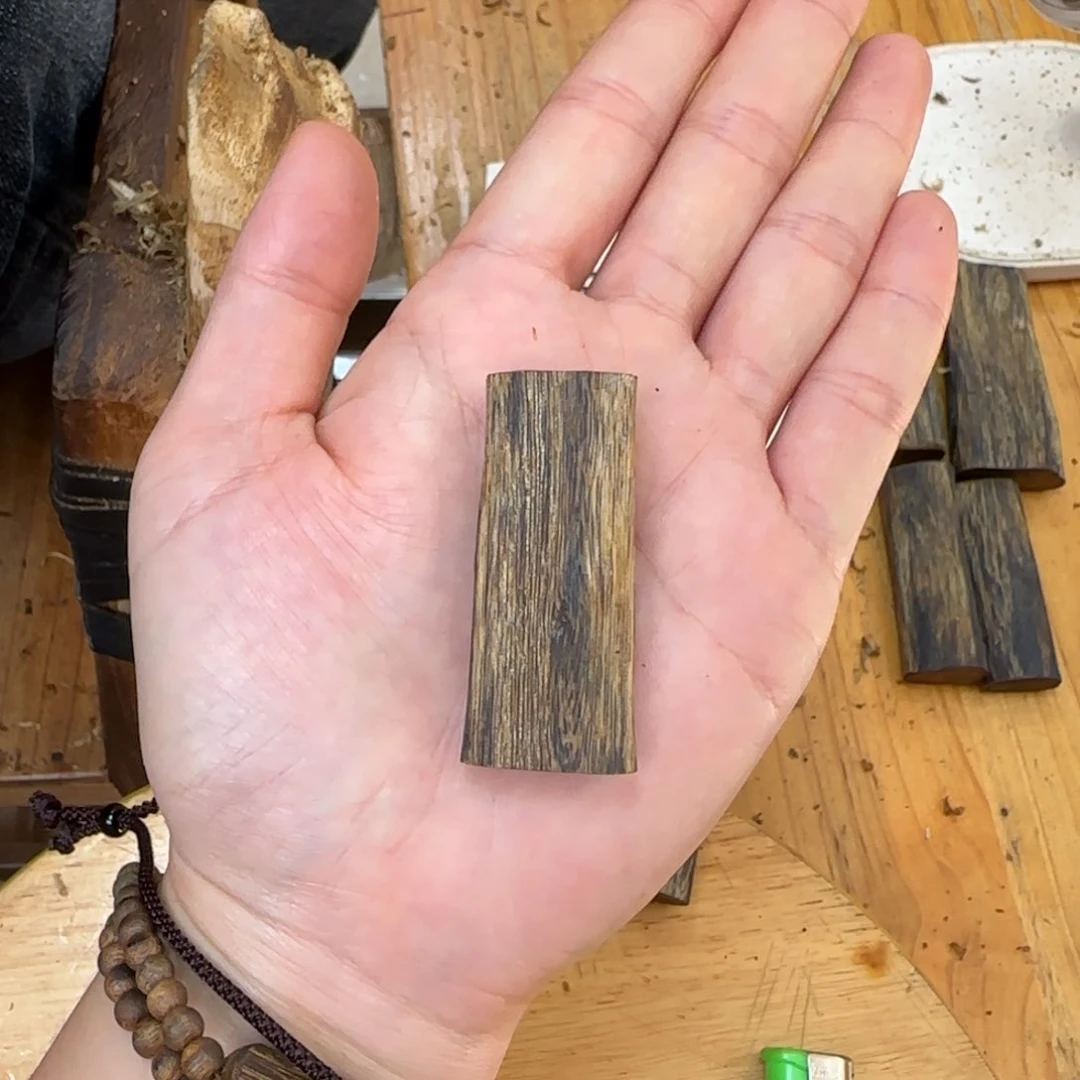 沉香吊坠素牌白奇6克