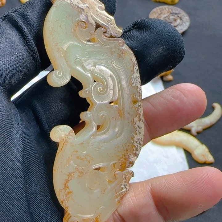 和田玉未镶嵌挂件