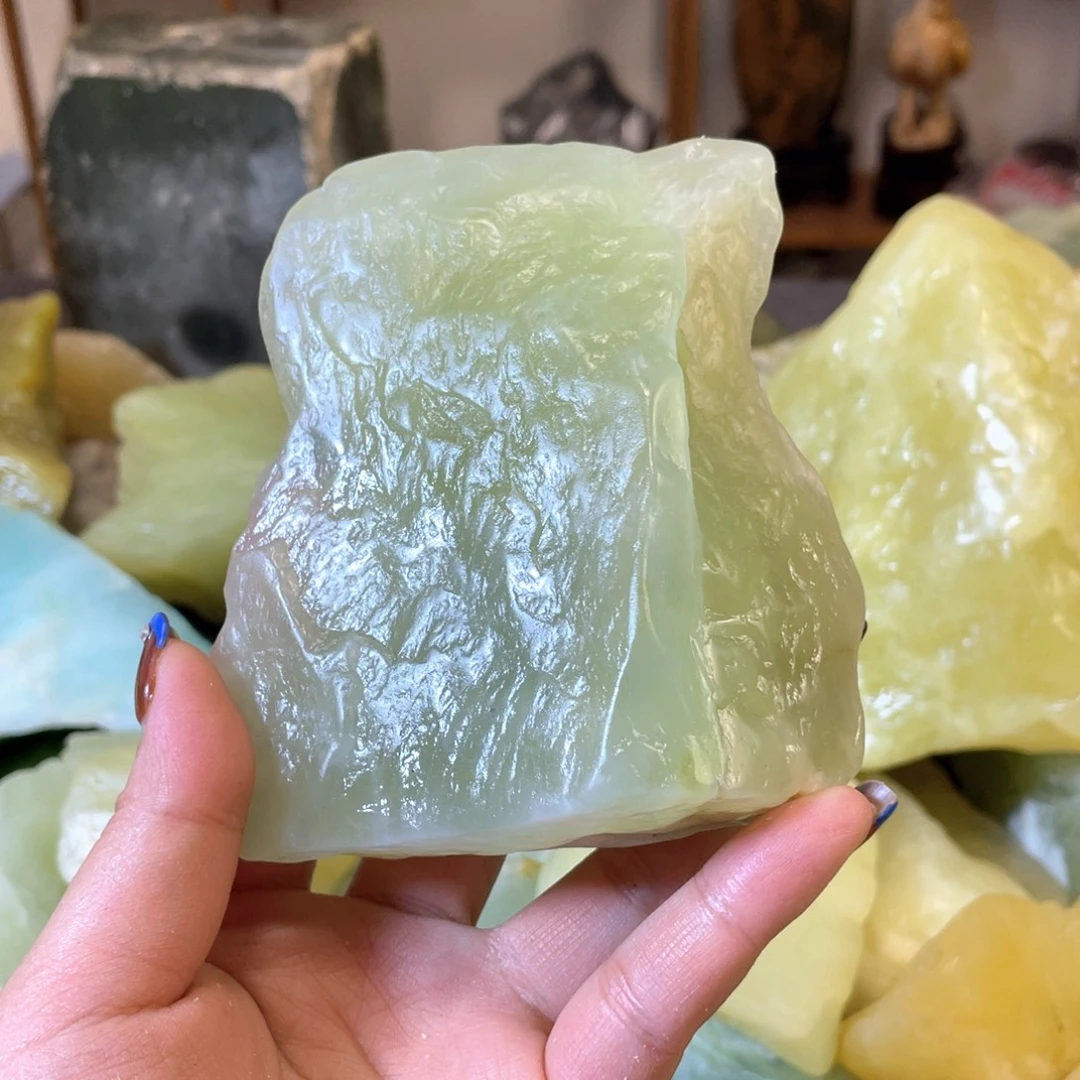 蛇纹石玉未镶嵌中国四大名玉简易