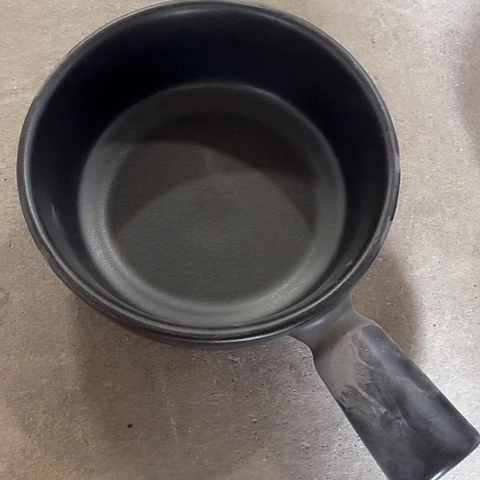 微瑕，明火，口径19，高度7变形无盖