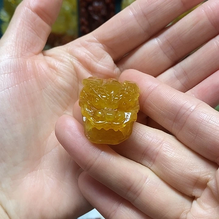 岫玉未镶嵌吊坠(赠链)
