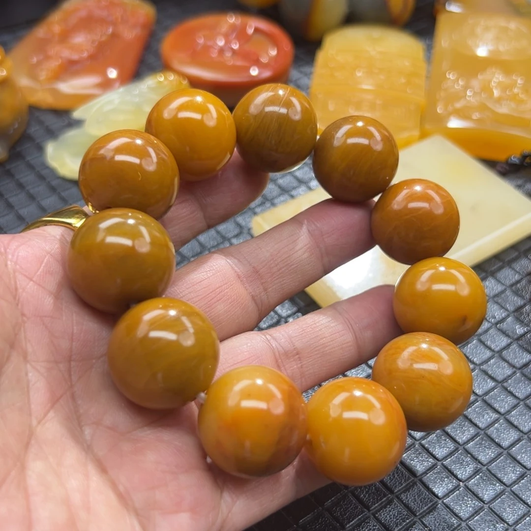石英质玉未镶嵌颈饰
