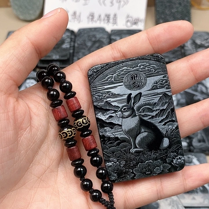 颈饰未镶嵌和田玉