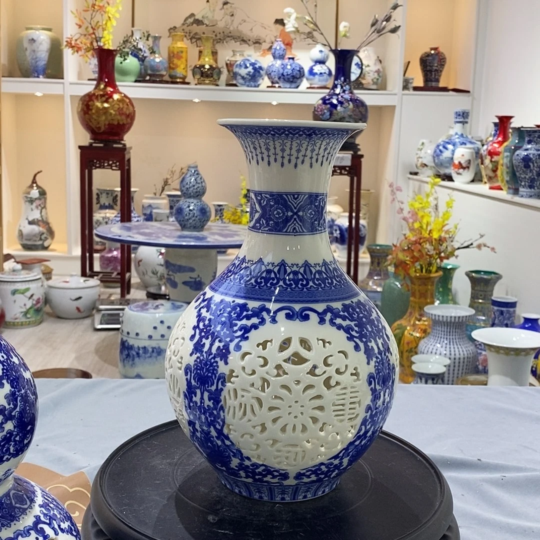 摆件陶27.5cm青花镂空赏瓶