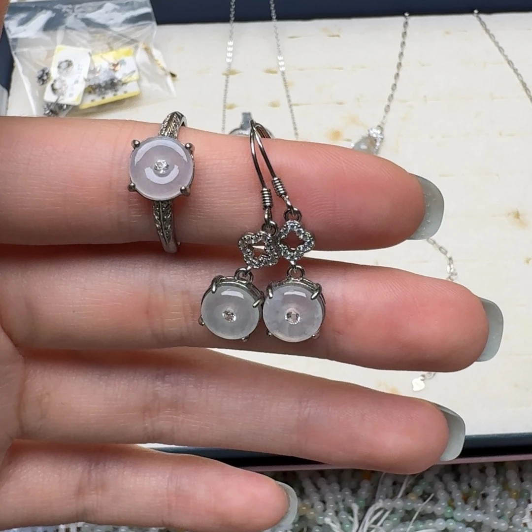 翡翠挂件未镶嵌梦**由