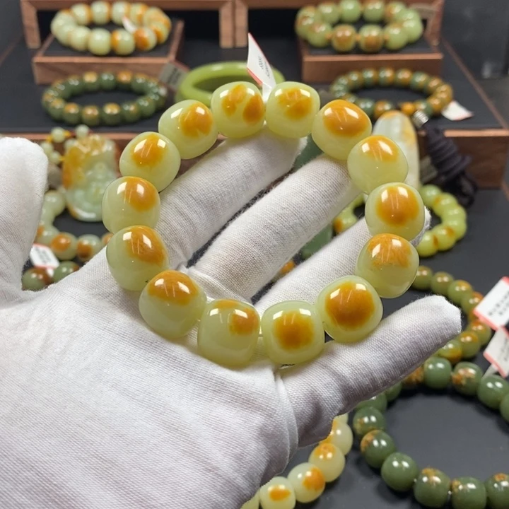 用***8透闪石质玉未镶嵌手链