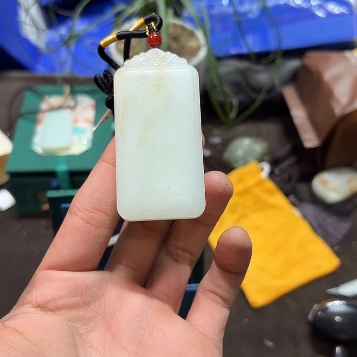 未镶嵌和田玉（糖玉）车挂