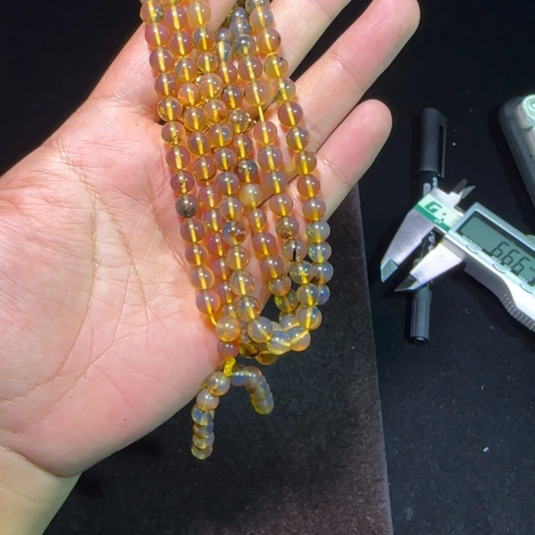 琥珀未镶嵌裸石琥珀