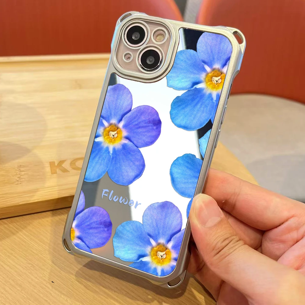 蓝色勿忘花电镀镜面四角挂绳适用苹果16pro华为vivo小米手机壳