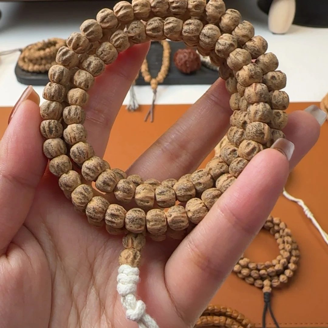 柏香籽/百香籽吊坠丶**。