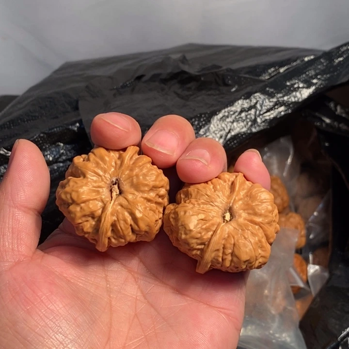 C***.文玩核桃把件哈哈哈