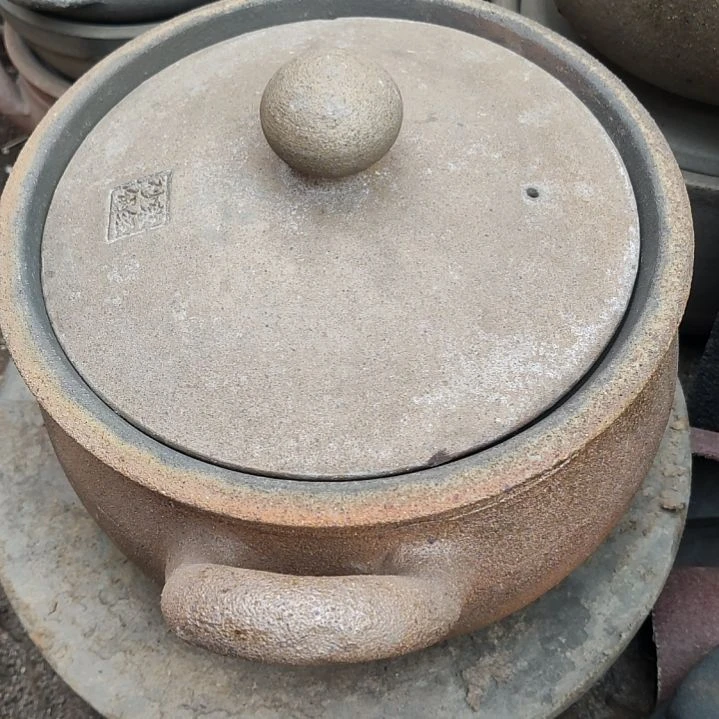 妍***白鳝泥库存锅微瑕锅无质保（荥经黑沙砂锅）