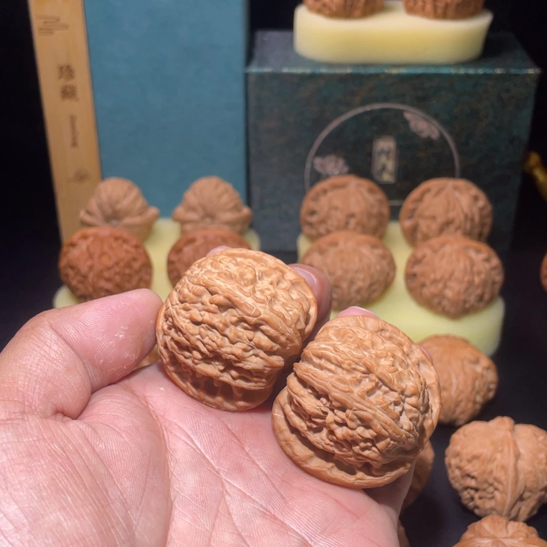 亦***安核桃42精配白狮子 修了