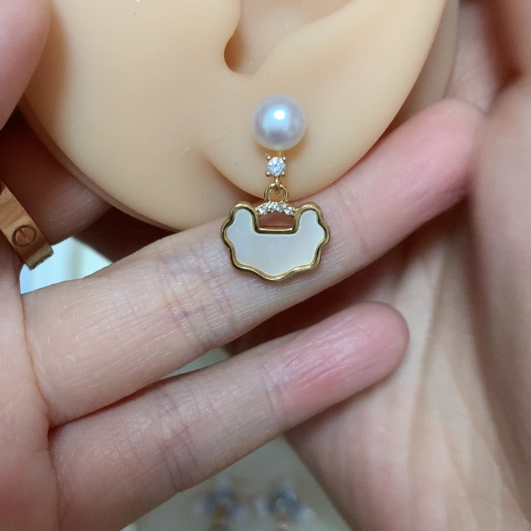 淡水珍珠耳饰合金