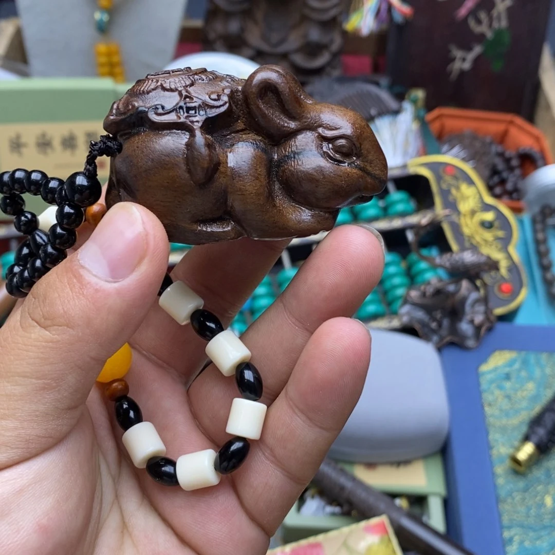 大叶紫檀（黑酸枝木类）