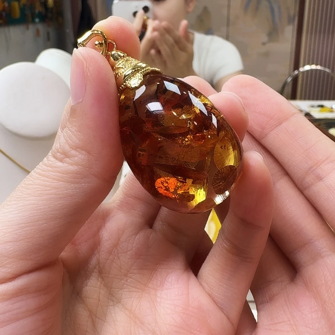 琥珀银S925镶嵌颈饰吊坠