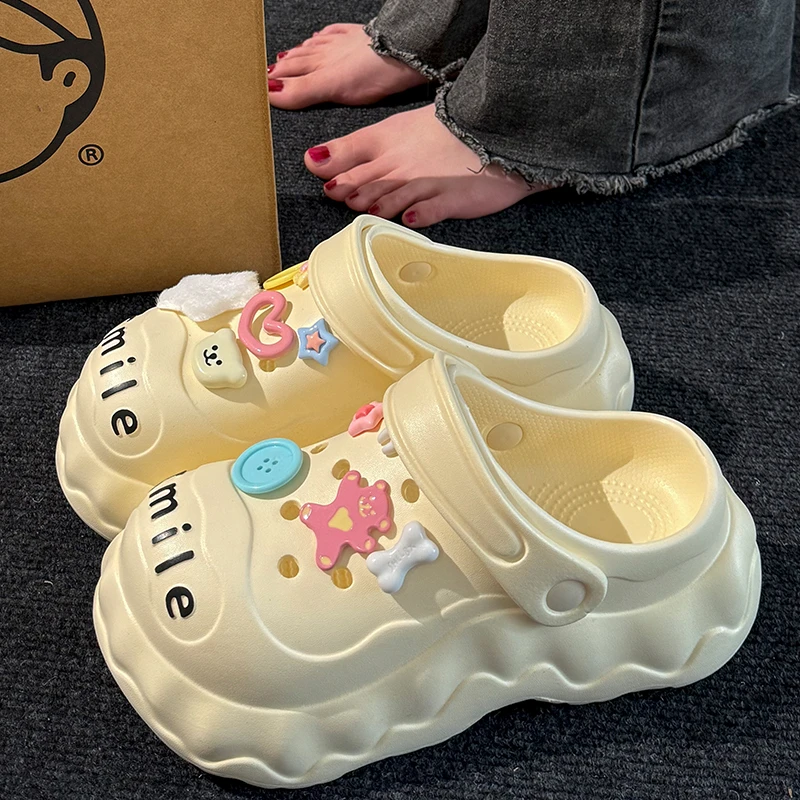 踩屎感洞洞鞋女款居家户外防滑透气厚底包头夏季爆款凉拖鞋女