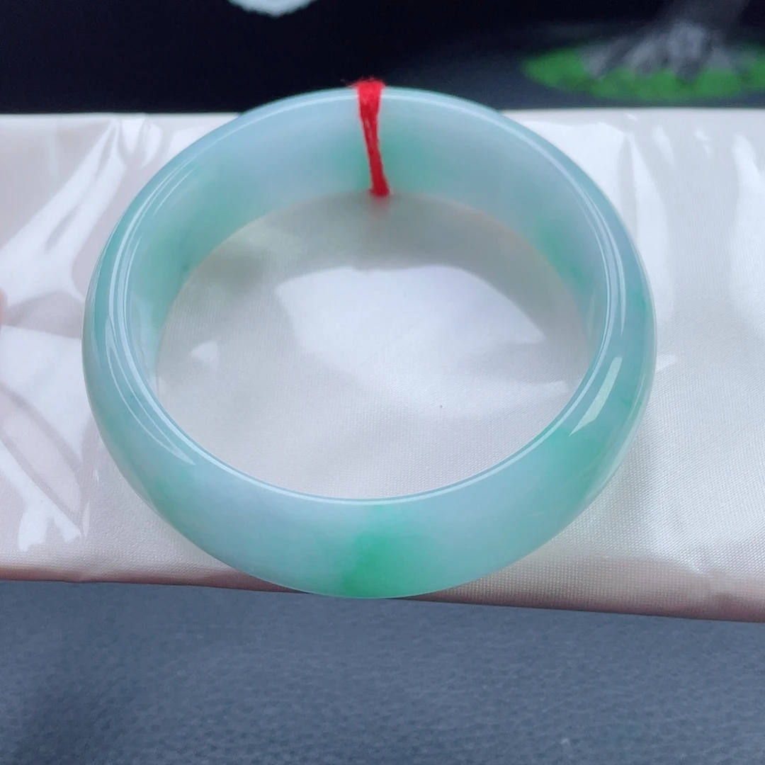 翡翠未镶嵌手镯正圈59