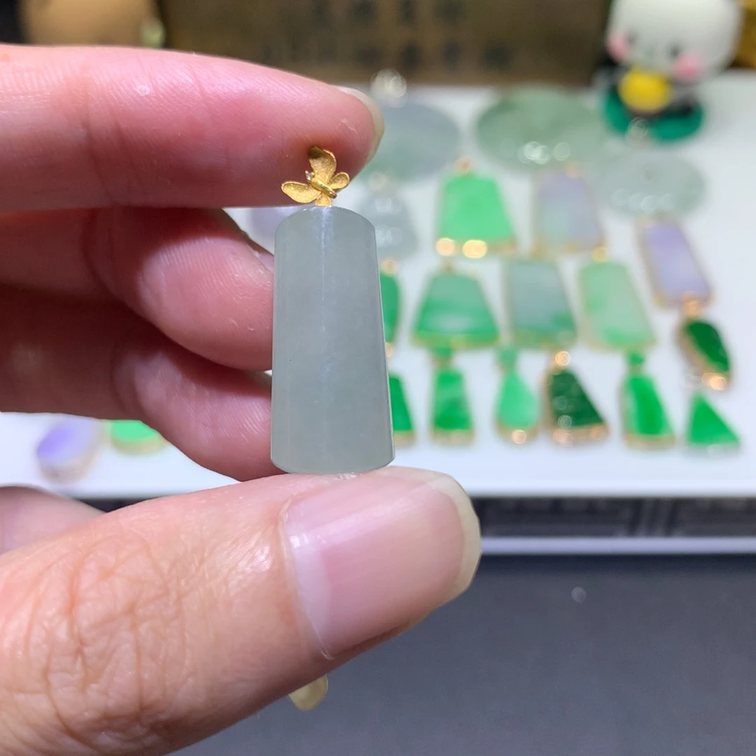 翡翠18K金镶嵌吊坠(不含链)