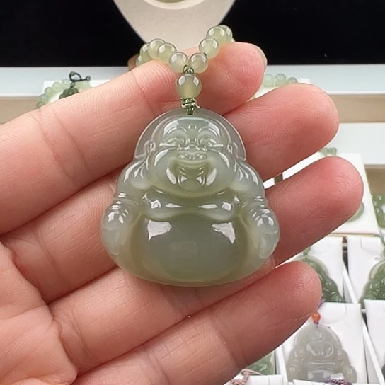 和田玉未镶嵌颈饰