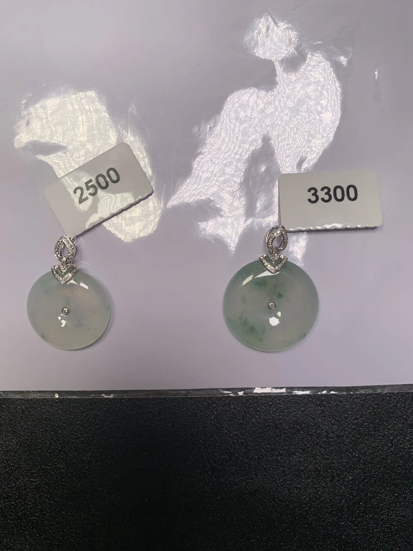 翡翠A货18K金镶嵌平安扣2500号多样性发货，发一件233