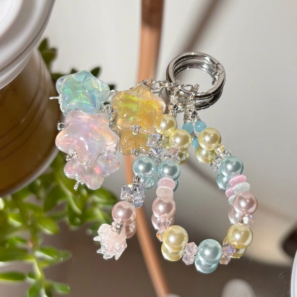 轻奢小众手机链水晶串珠手腕链挂绳女款高级感精致琉璃挂饰百搭