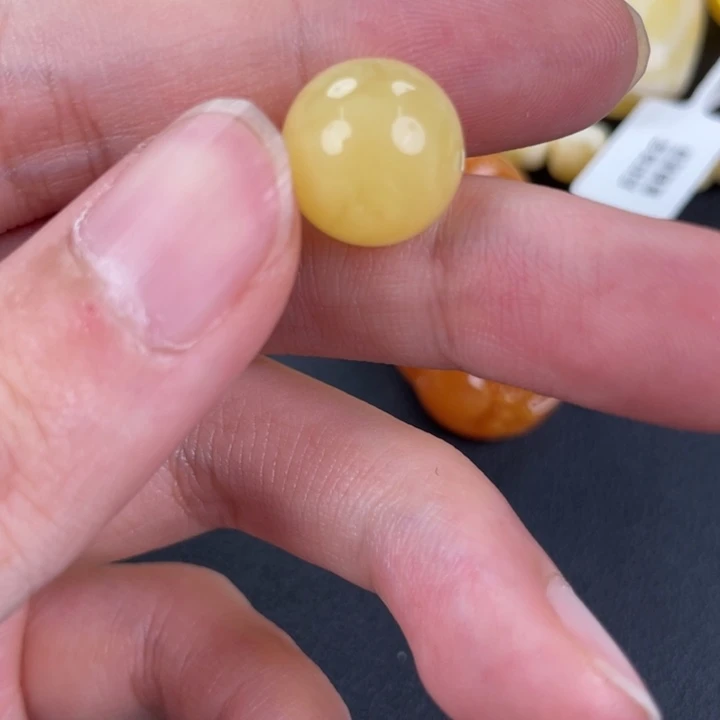 琥珀裸石未镶嵌天然51