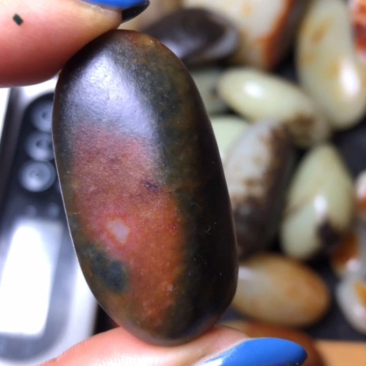 和田玉未镶嵌珠宝奇石