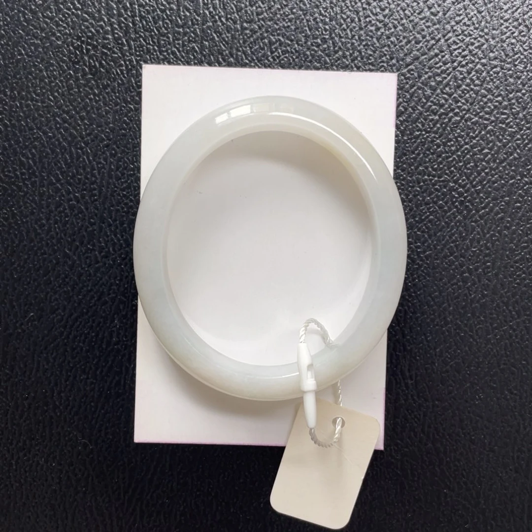 翡翠手镯未镶嵌小***?缅甸天然A货翡翠55.7贵妃