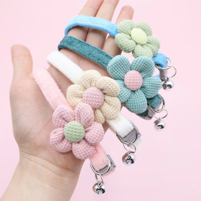 2026新款宠物项圈牵引可爱卡通花朵铃铛项圈猫咪项链小型犬狗用品