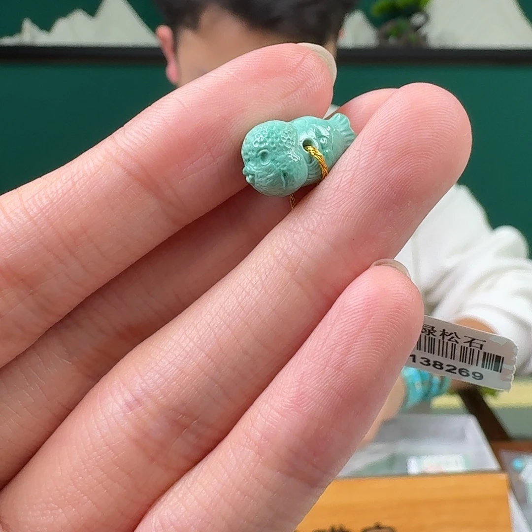 绿松石未镶嵌珠宝奇石