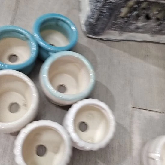 微瑕陶瓷盆满12包邮