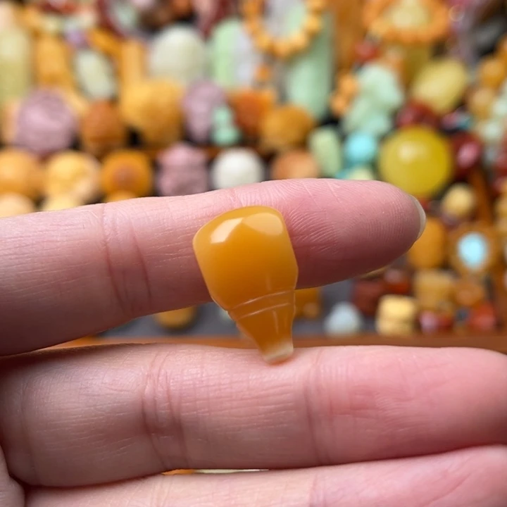 石英质玉（缅黄）未镶嵌珠宝半成品精品三通